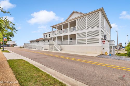 254 E Beach Blvd, Pass Christian, MS, 39571 | Card Image