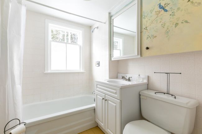 16 Latimer Lane, House other with 3 bedrooms, 2 bathrooms and 1 parking in Chester Basin NS | Image 24