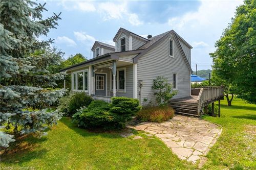 585 Snyder'S Rd E, Baden, ON, N3A3L1 | Card Image