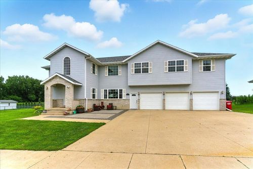 619 Sal Ave, Dunkerton, IA, 50626-9694 | Card Image