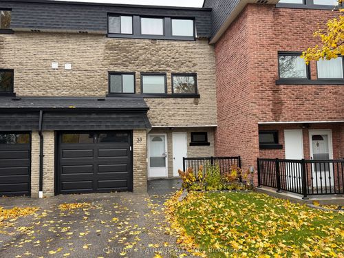38 Henderson Dr, Aurora, ON, L4G3L2 | Card Image
