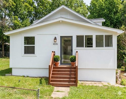 4015 Myrtle Ave, Kansas City, MO, 64130-1525 | Card Image