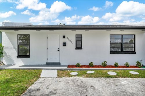 15024 Sw 113th Ct, Miami, FL, 33176-7404 | Card Image