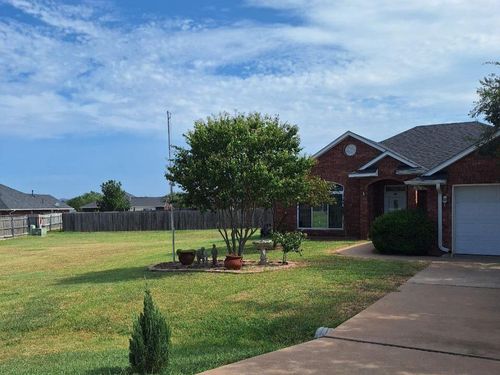 7 Nw Havenshire Cir, Lawton, OK, 73505-9545 | Card Image