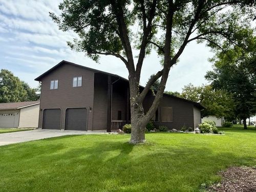 517 Sunrise Blvd, Redwood Falls, MN, 56283-1860 | Card Image
