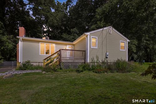 144 Woodland Dr, Uncasville, CT, 06382-1508 | Card Image
