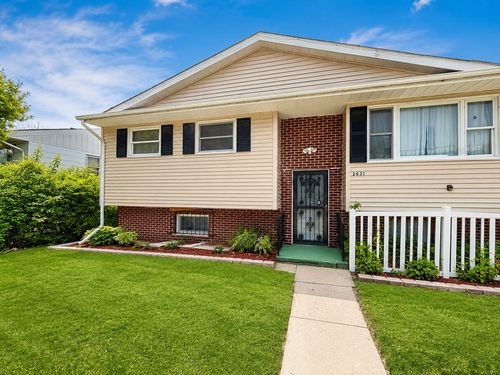 2631 Kennedy Dr, North Chicago, IL, 60064-1666 | Card Image