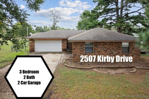2507 Kirby Dr, Ada, OK, 74820-7230 | Card Image