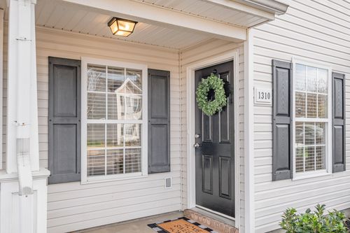 1310 Milwalkee Ct, Murfreesboro, TN, 37130-8206 | Card Image