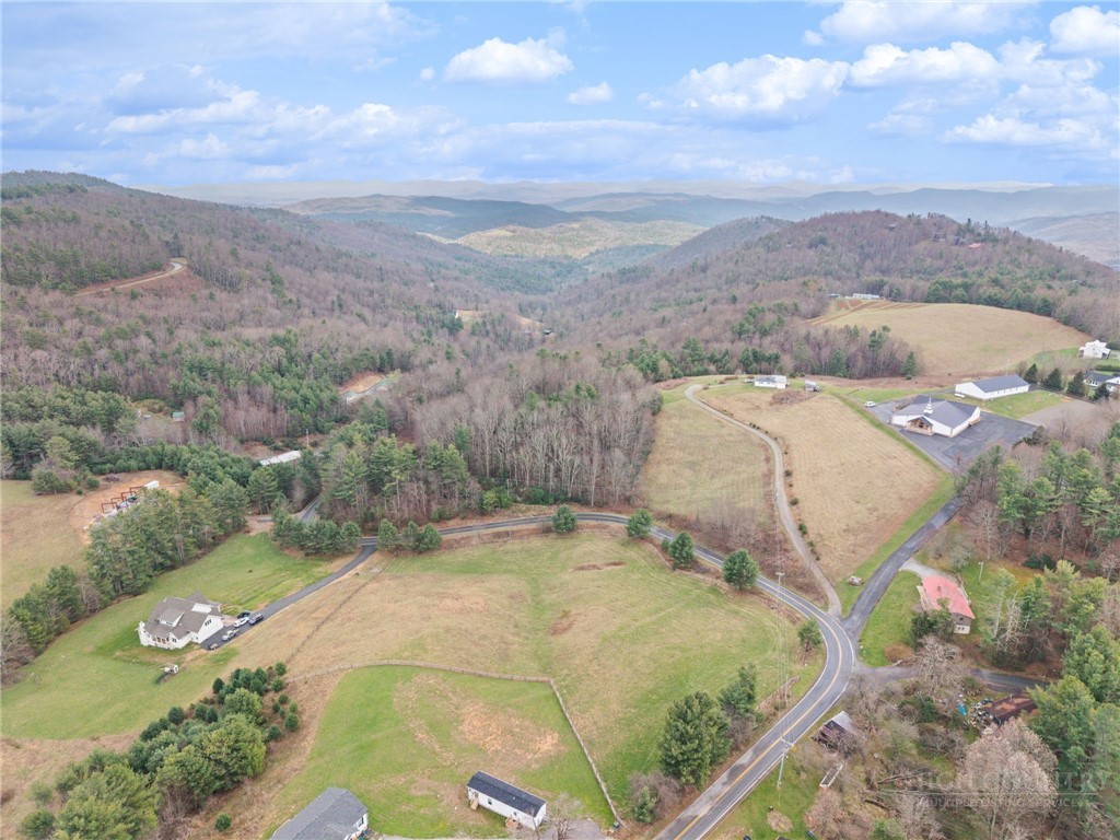 Land in Deep Gap 5