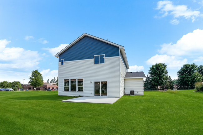 2924 Lavender Pkwy, House other with 3 bedrooms, 3 bathrooms and null parking in Faribault MN | Image 32