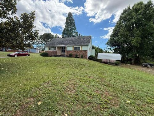 309 Berry Garden Road, Kernersville, NC, 27284 | Card Image