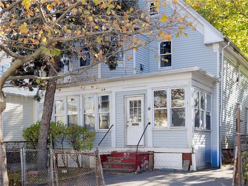 52 Glenham St, Providence, RI, 02907-1213 | Card Image