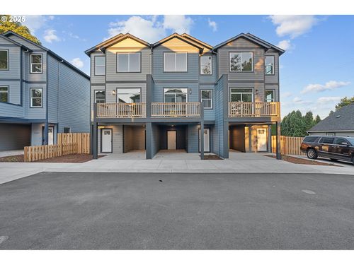 11191 Se Stark St, Portland, OR, 97216-3352 | Card Image