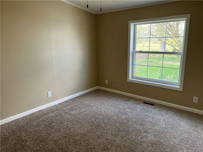 629 N State Highway 128, House other with 3 bedrooms, 2 bathrooms and null parking in Lakewood IL | Image 13