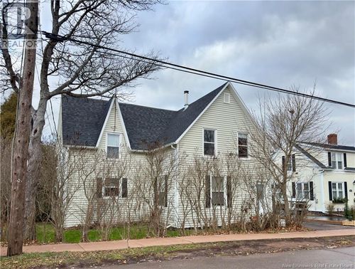 41 Charlotte St, Sackville, NB, E4L3T2 | Card Image