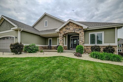 825 Richard Way, WAUNAKEE, WI, 53597 | Card Image