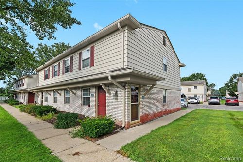 162 Princeton Dr, South Lyon, MI, 48178-1510 | Card Image