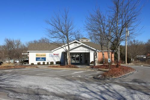 b-1000 Mid Rivers Mall Dr, Saint Peters, MO, 63376-2171 | Card Image