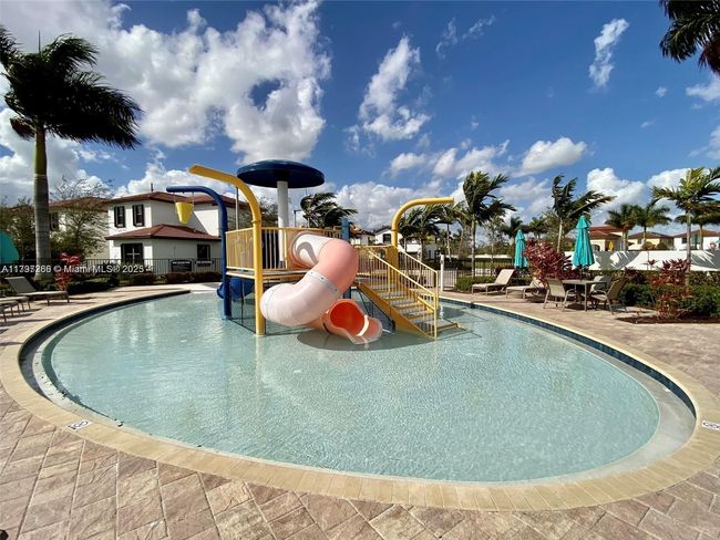 10607 W 34 Th Ct, Townhouse with 3 bedrooms, 3 bathrooms and null parking in Hialeah FL | Image 20