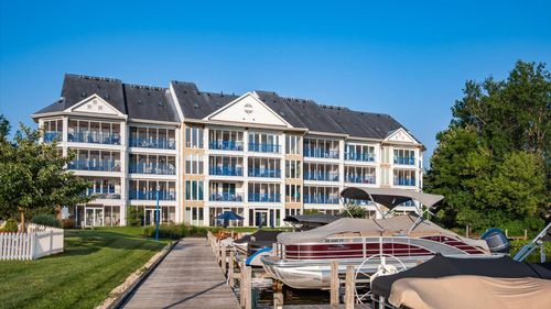 304-4401 Hunts Landing Rd, Hebron, OH, 43025-9493 | Card Image