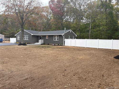 225 Tyler Ave, Miller Place, NY, 11764-3100 | Card Image