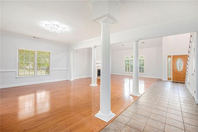 4505 Lakefield Bnd, House other with 4 bedrooms, 3 bathrooms and 2 parking in Berkeley Lake GA | Image 8