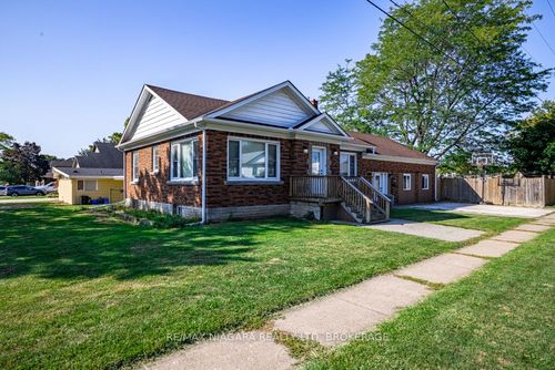 55 Ann St, Thorold, ON, L2V2J8 | Card Image