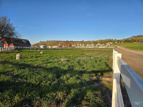 5686 Finley Rd, Fruitland, ID, 83619-3725 | Card Image