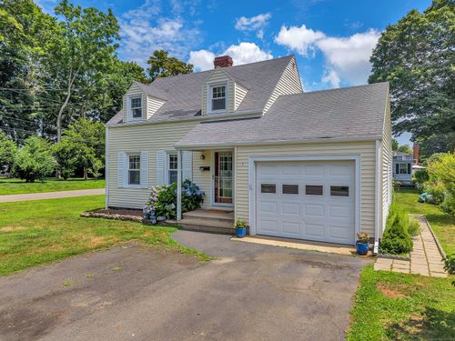 18 Lynde St, Old Saybrook, CT, 06475-2109 | Card Image