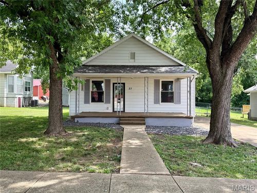 27 Houser St, Park Hills, MO, 63601-2235 | Card Image