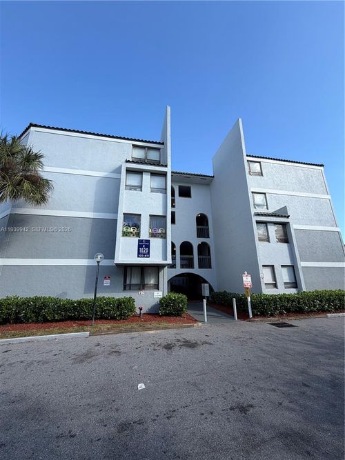apt-101-1820 N Congress Ave, West Palm Beach, FL, 33401-1635 | Card Image