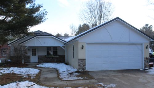 1132 N Meadowbrook, White Cloud, MI, 49349-9719 | Card Image