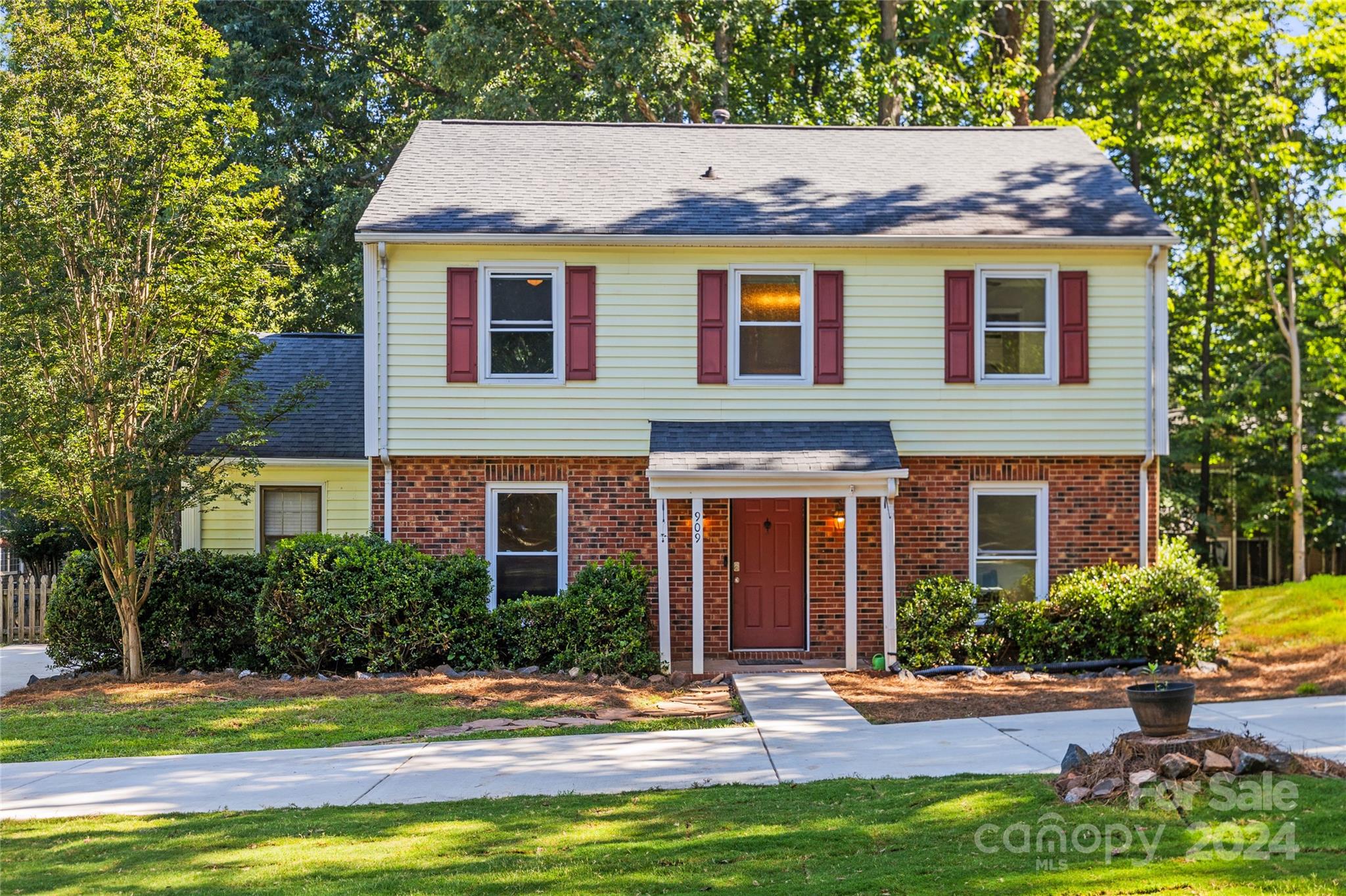 Riverwood Rd, Charlotte, NC 28270