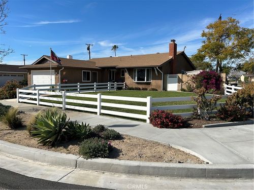 2825 E Jackson, Orange, CA, 92867 | Card Image