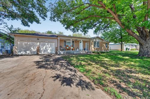 15 Page St, Hurst, TX, 76053-8048 | Card Image