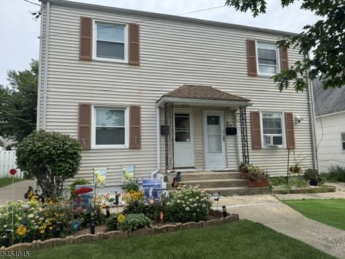 582 Garden Ave, Woodbridge, NJ, 07095-3806 | Card Image