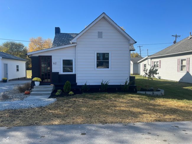 62 N Depot St, House other with 2 bedrooms, 1 bathrooms and null parking in Rosedale IN | Image 4