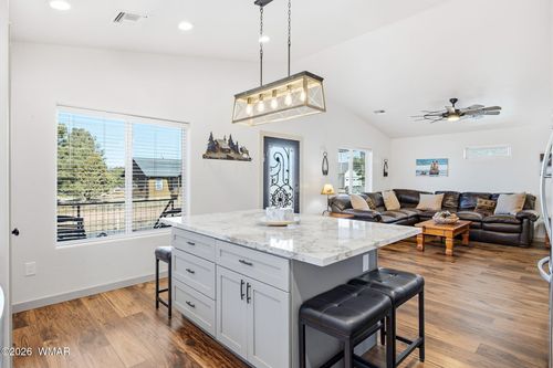 2231 Sitgreaves Dr, Overgaard, AZ, 85933-5069 | Card Image