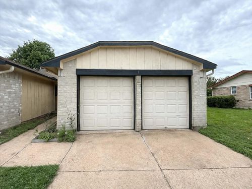 12119 Tambourine Dr, Stafford, TX, 77477-1242 | Card Image