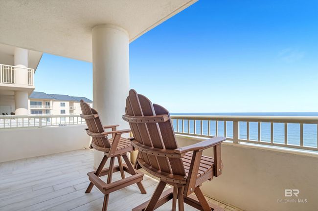 Balcony | Image 19