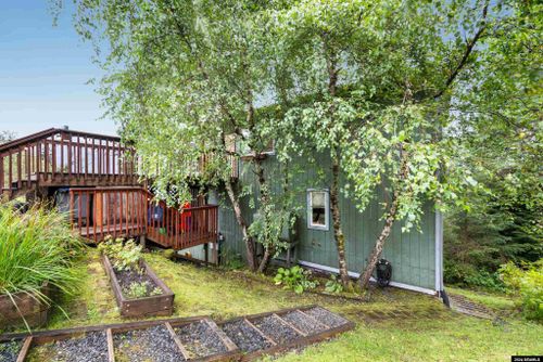 1014 Edwin Place, Juneau, AK, 99801 | Card Image