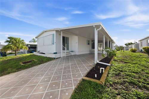 16 N Granada Plz, ENGLEWOOD, FL, 34223-5106 | Card Image