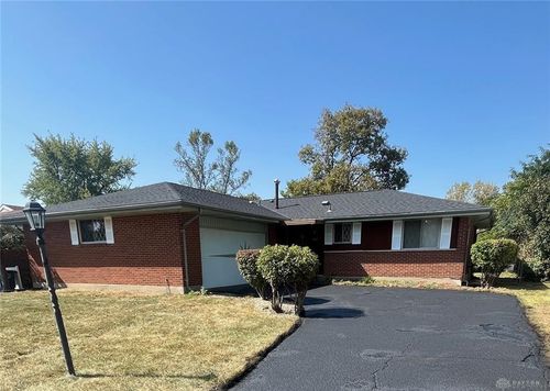 613 Majestic Dr, Dayton, OH, 45417-8927 | Card Image