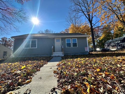 32 Quarry St, Willimantic, CT, 06226-1239 | Card Image
