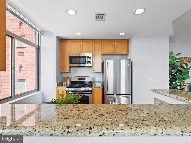 UNIT-851 - 3650 S Glebe Rd, Condo with 2 bedrooms, 2 bathrooms and null parking in ARLINGTON VA | Image 9