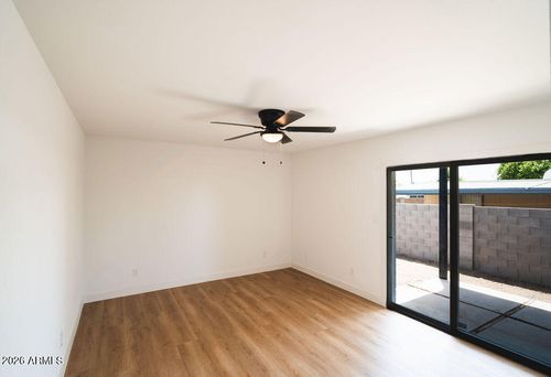 5712 N 68th Drive, Glendale, AZ, 85303 | Card Image