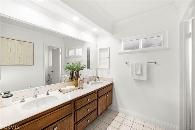 19 Alameda, House other with 5 bedrooms, 3 bathrooms and 2 parking in Irvine CA | Image 24