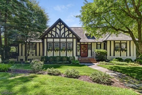 136 Hobart Ave, Short Hills, NJ, 07078-2001 | Card Image