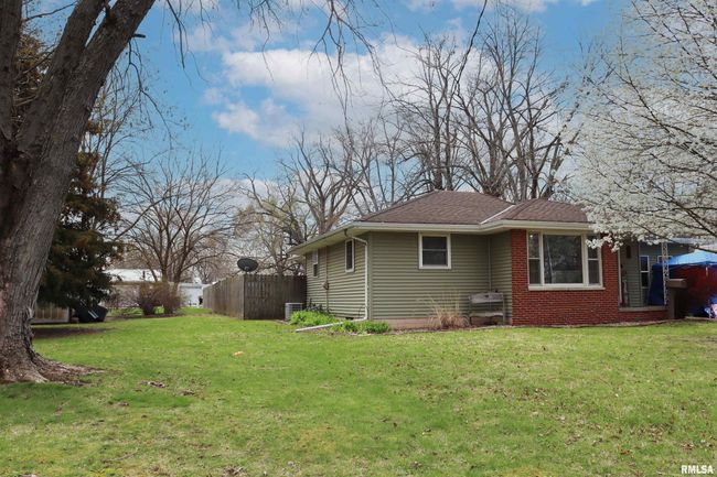 558 E Prospect St, House other with 3 bedrooms, 3 bathrooms and null parking in Farmington IL | Image 41